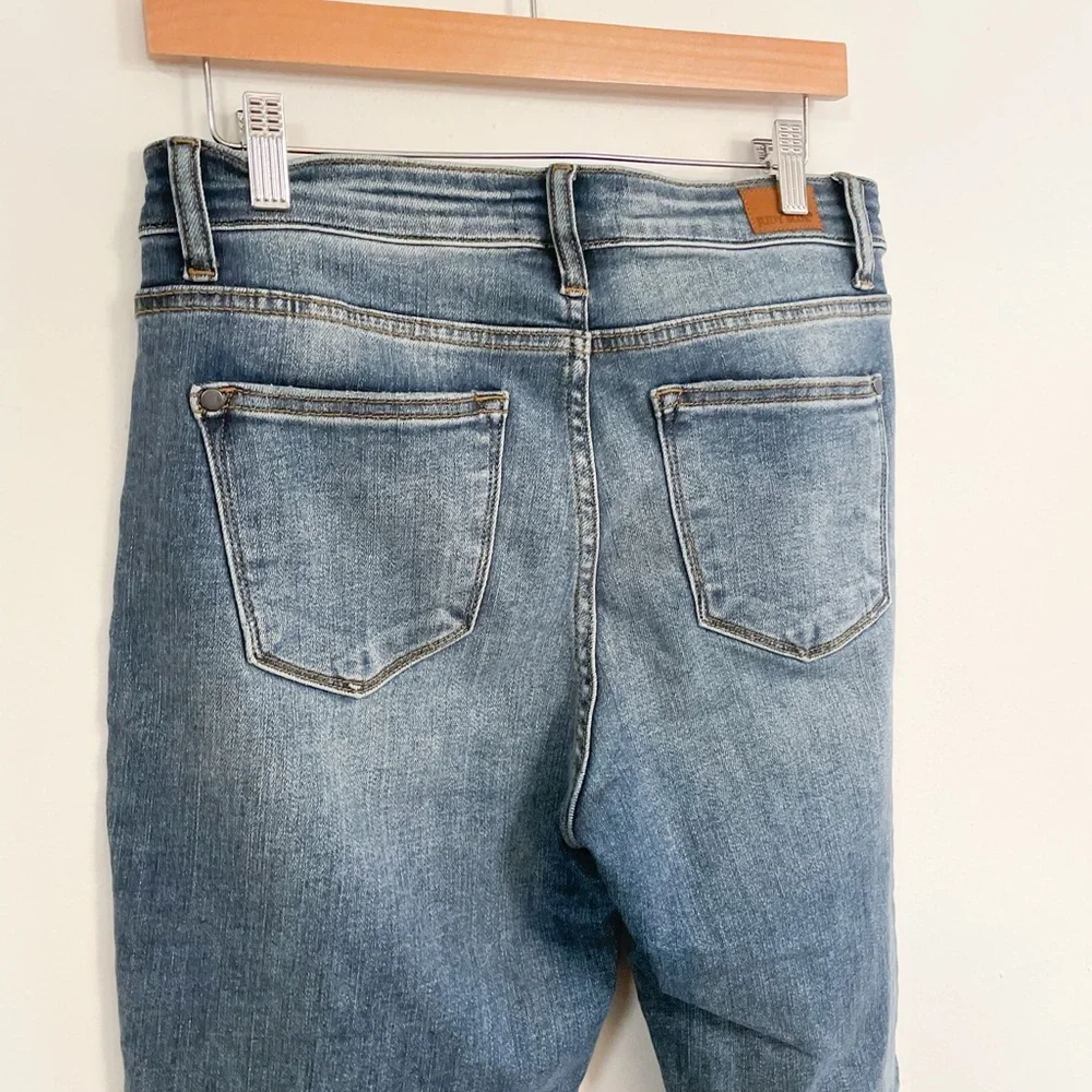 Judy Blue Slim Fit tapered leg distressed jean size 29 - Picture 9 of 10